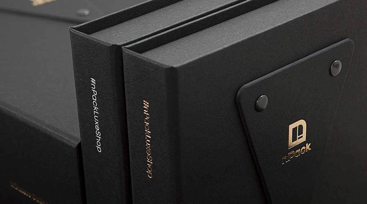 Colorplan Ebony leather gold logo black luxury box Colorplan Ebony leather gold logo black luxury box