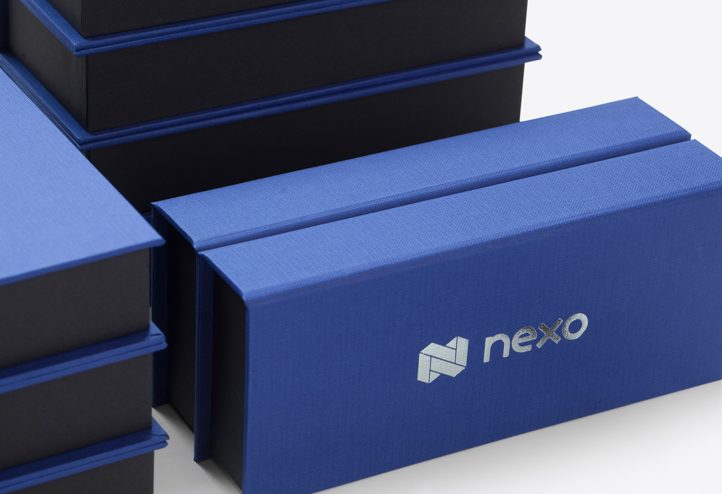 Magnetic gift box with custom insert for badges Nexo