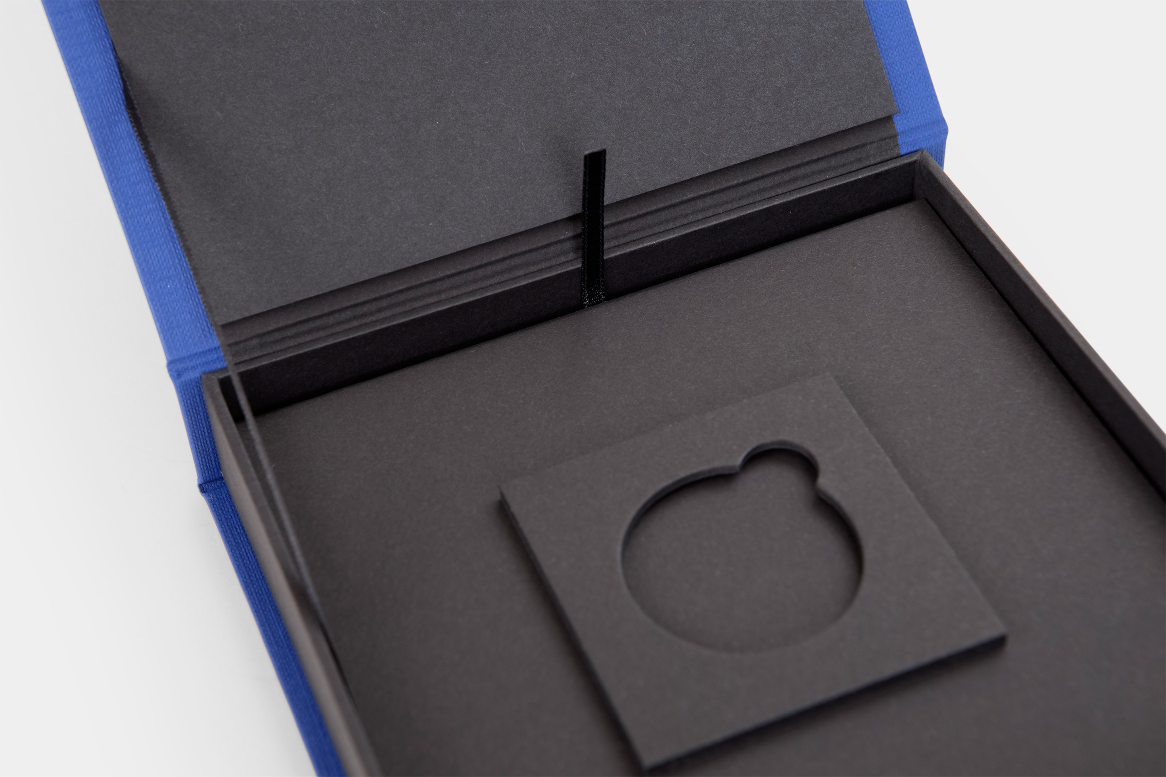 rigid display box for coin capsule nexo