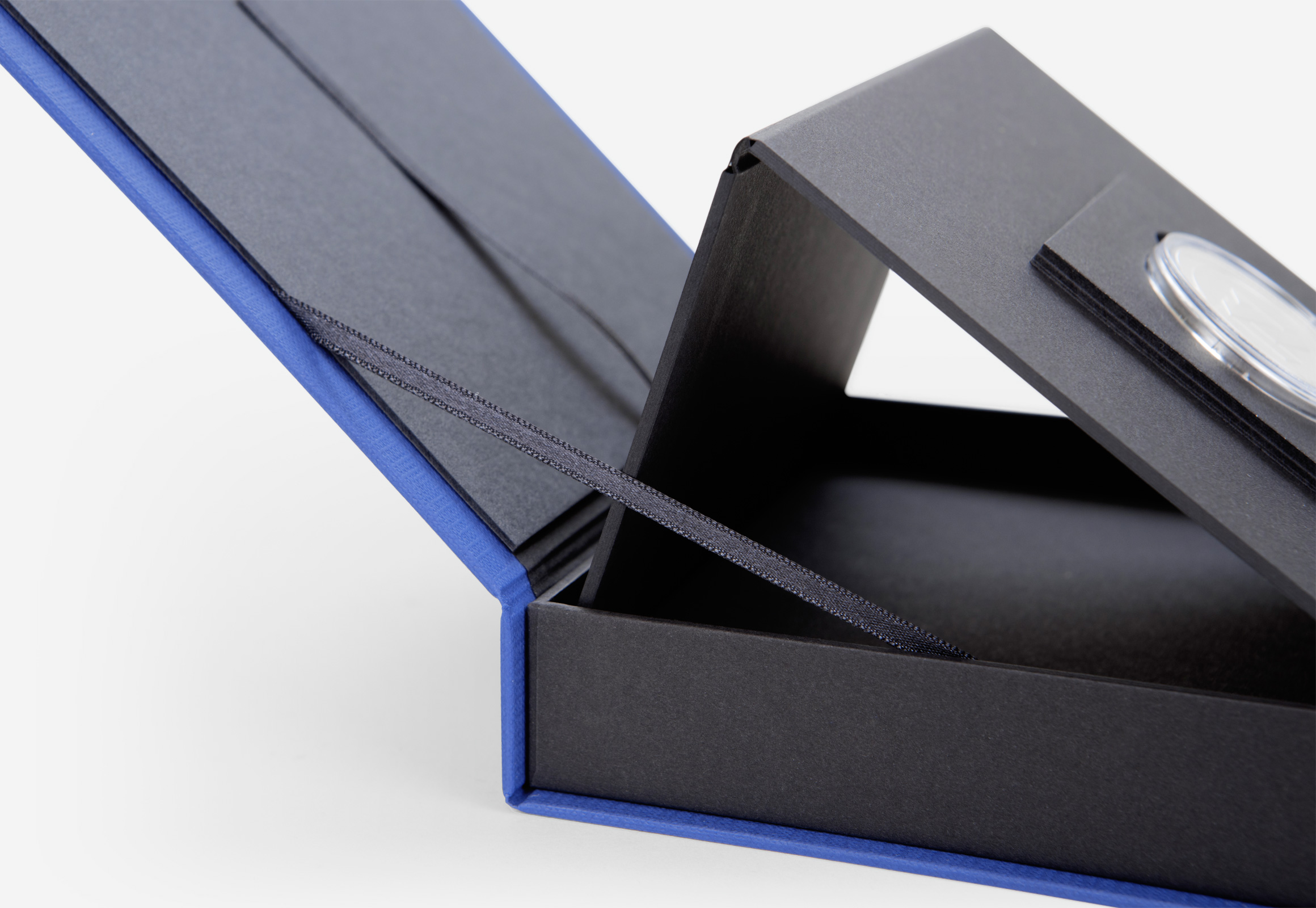 rigid display box for coin capsule nexo