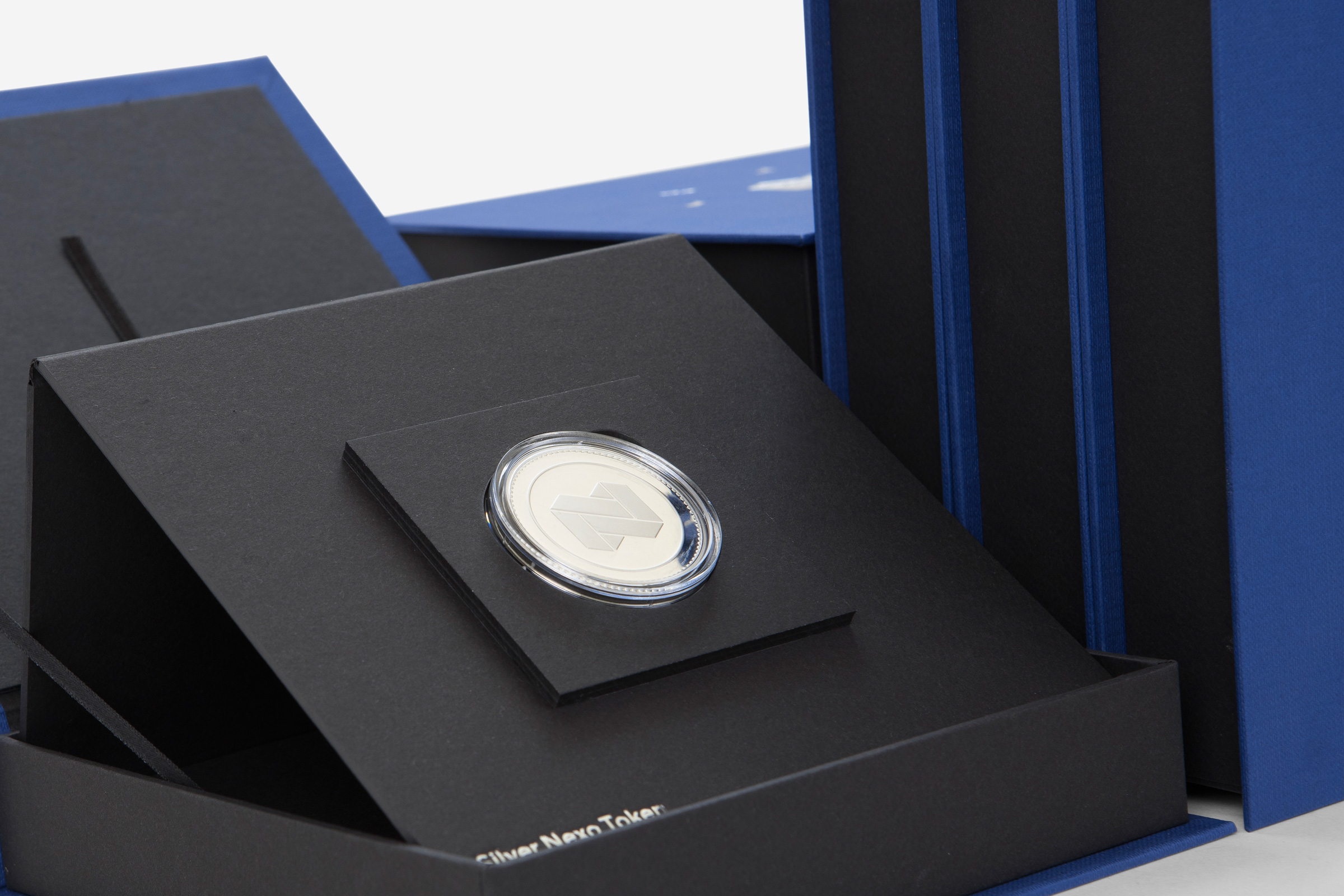 rigid display box for coin capsule nexo